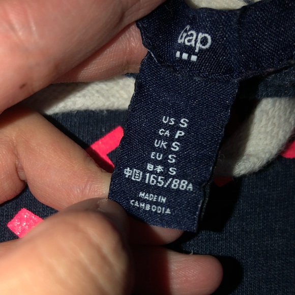 3 items for $10 Gap hooded sweatshirt - Picture 6 of 6